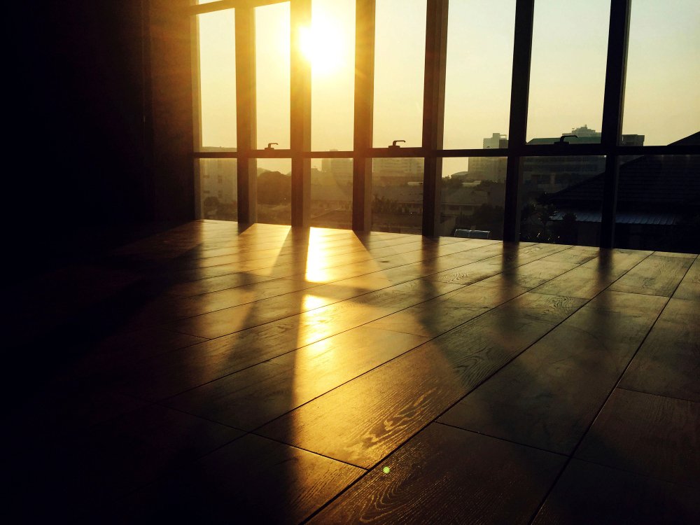 Chambre intérieure lever du soleil