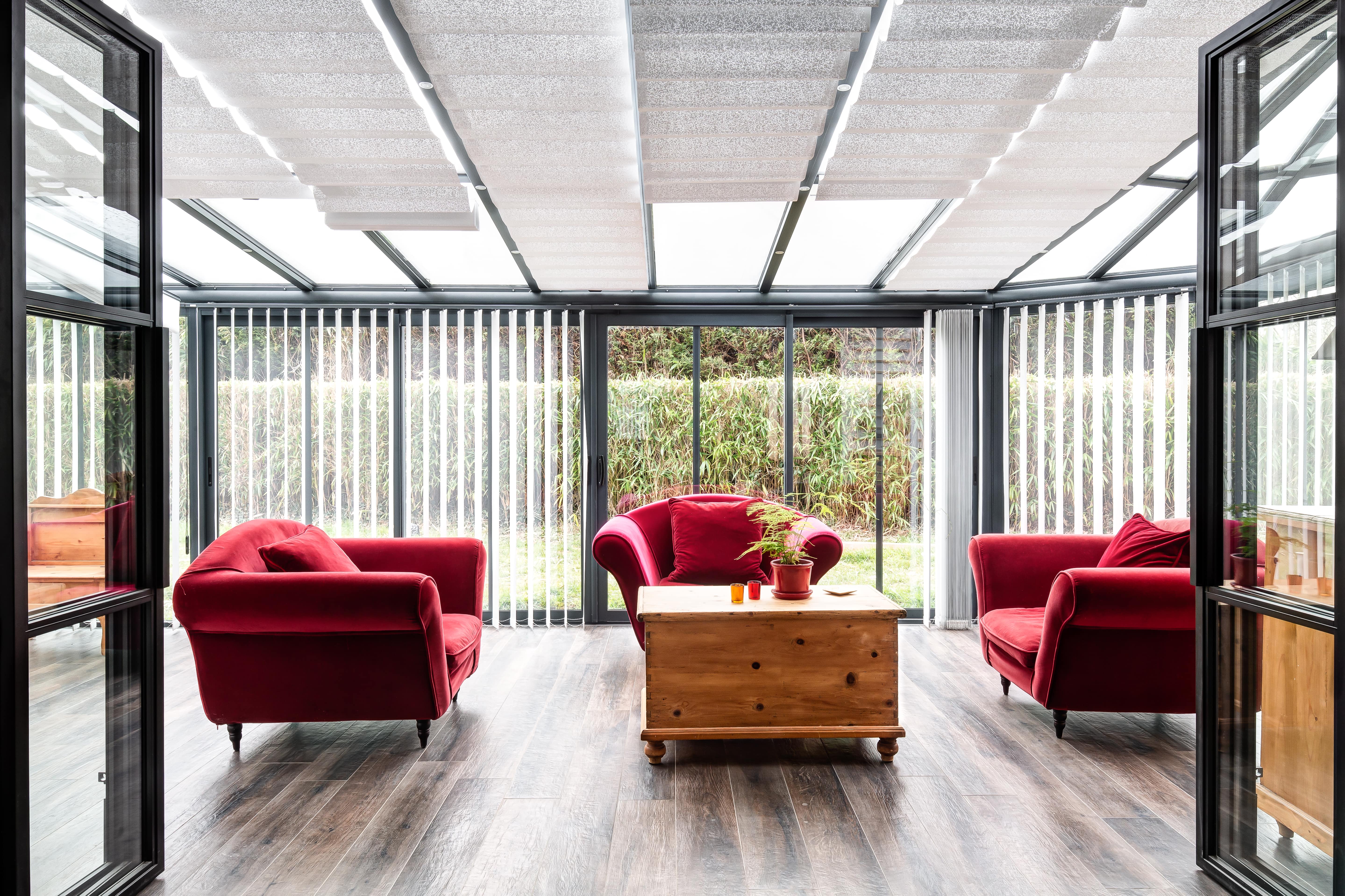 Comment nettoyer son store intérieur anti chaleur ?